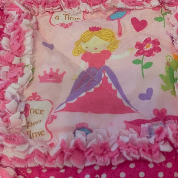 New handmade princess rag quilt - Picture 2 of 3